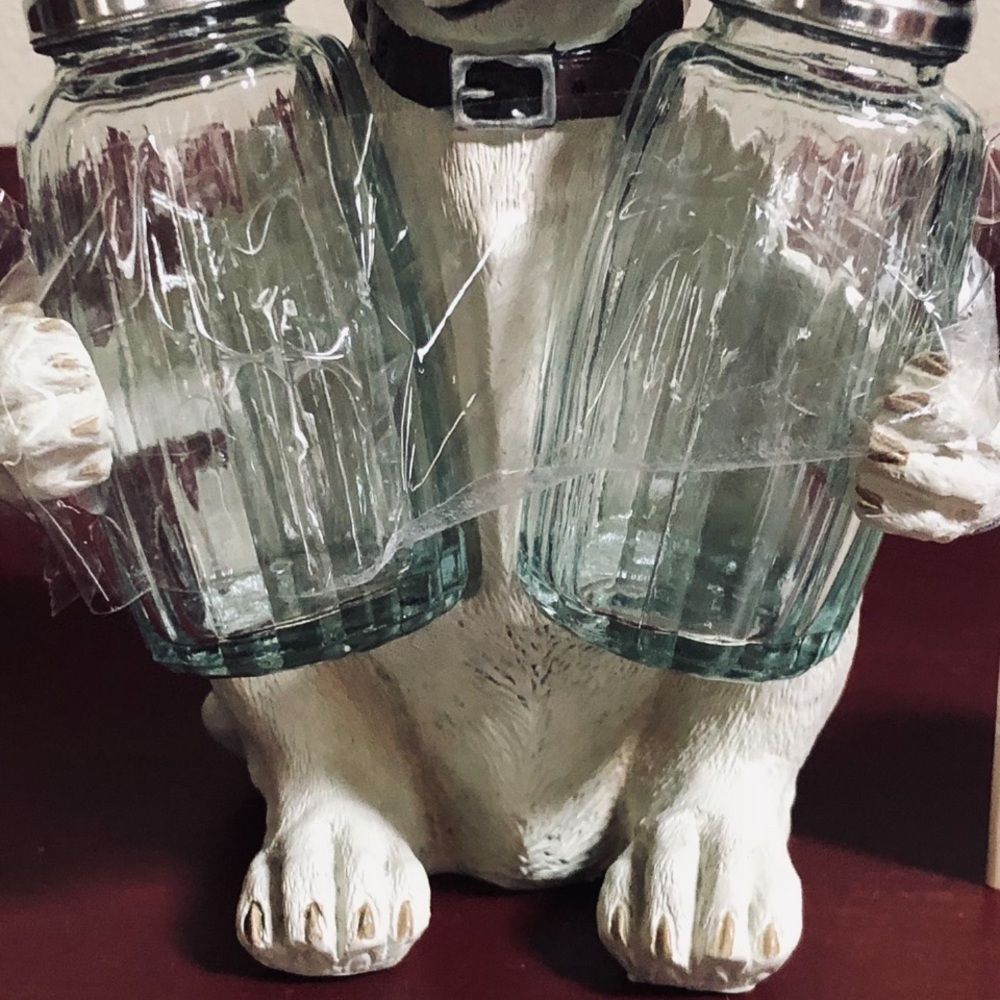 Dog Salt & Pepper shakers & holder NWT - Picture 3 of 4